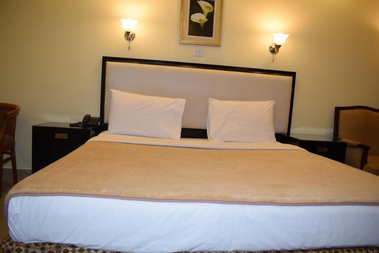 Palm Beach Hotel Dubai Luaran gambar